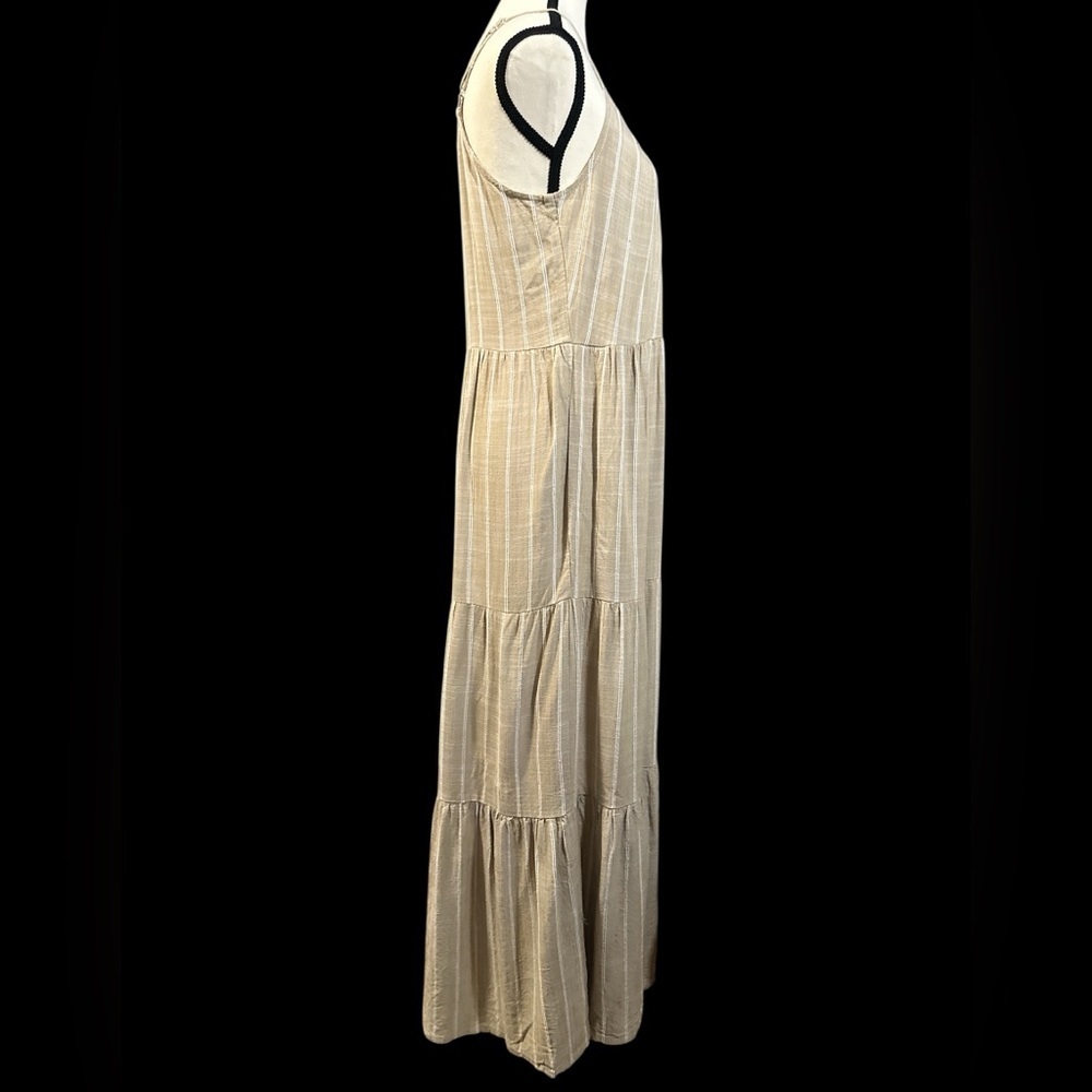 Elegant Tan Maxi Dress - Picture 3 of 7